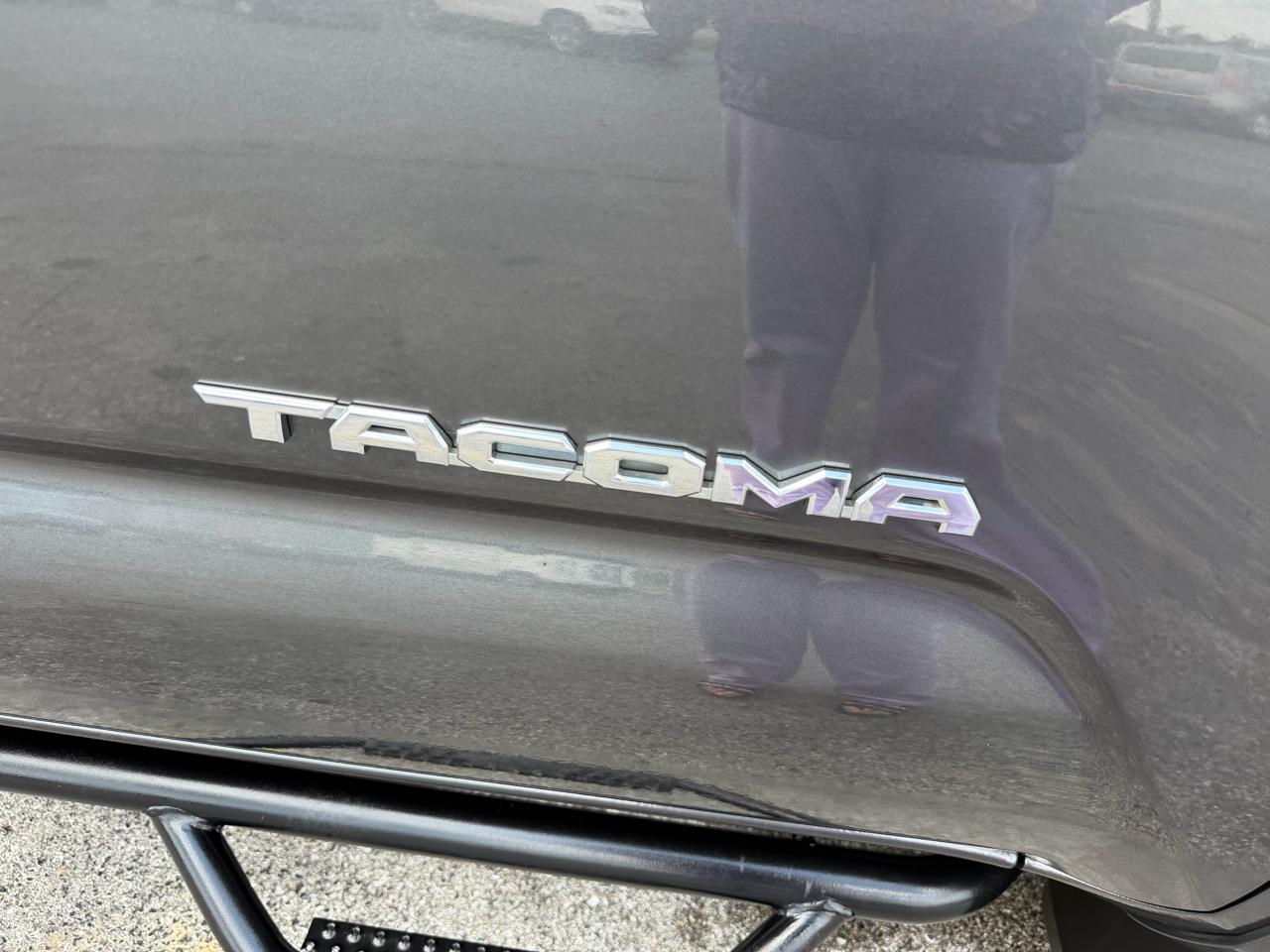 Toyota Tacoma SR5 Double Cab Super Long Bed V6 6AT 4WD 2017