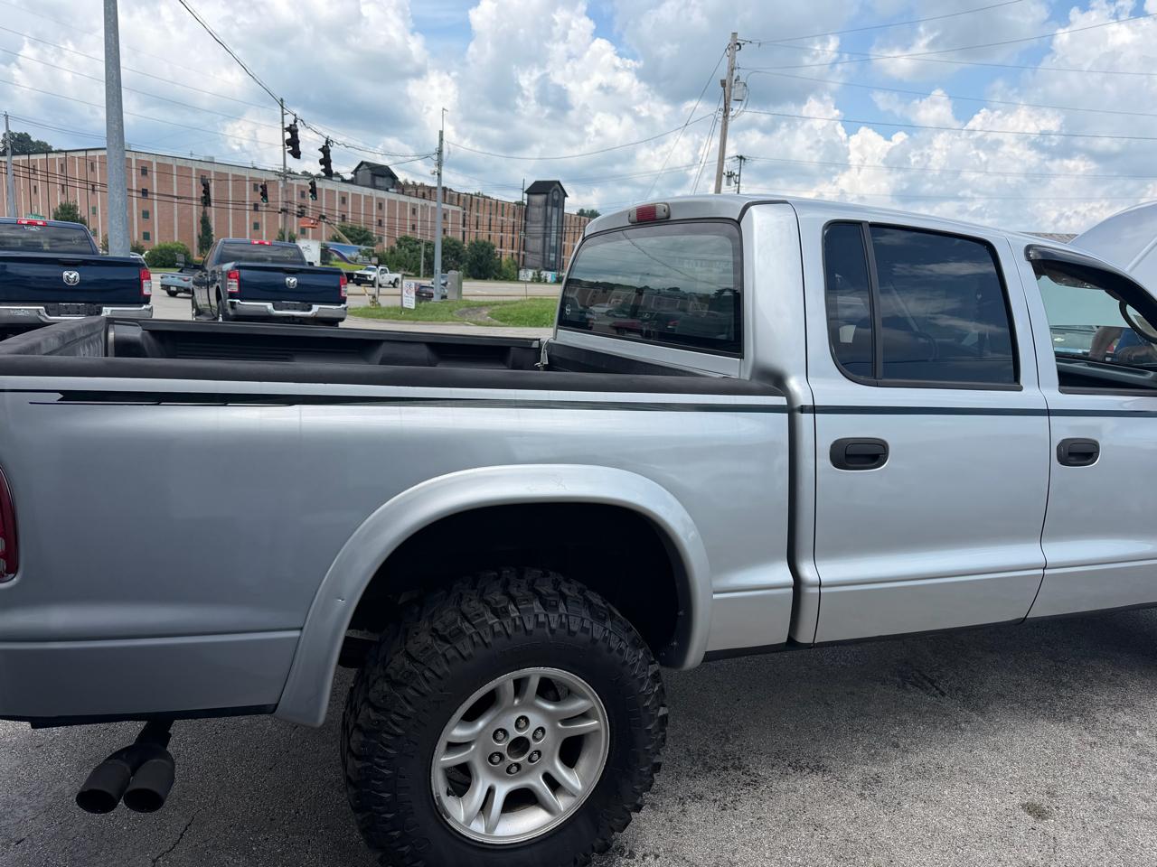 Dodge Dakota SLT Quad Cab 4WD 2004