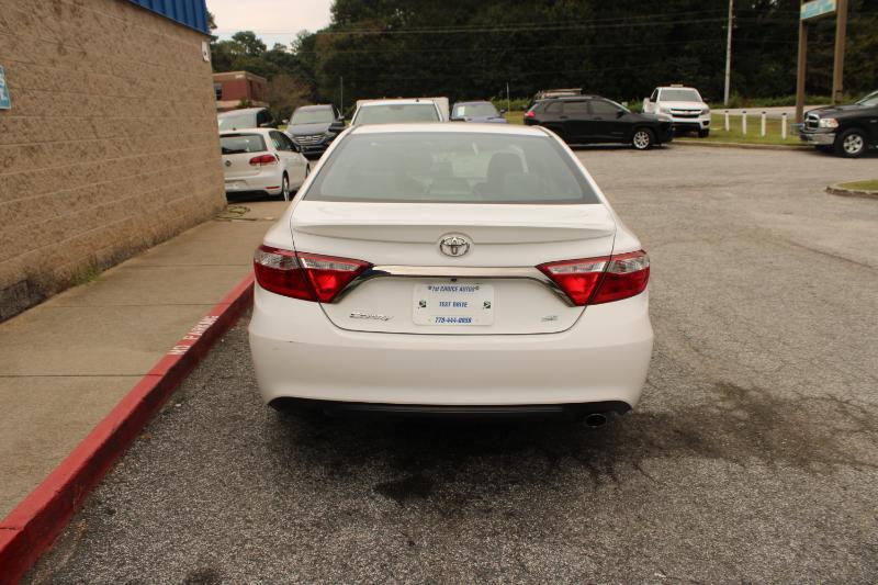 Toyota Camry XLE Auto (Natl) 2017