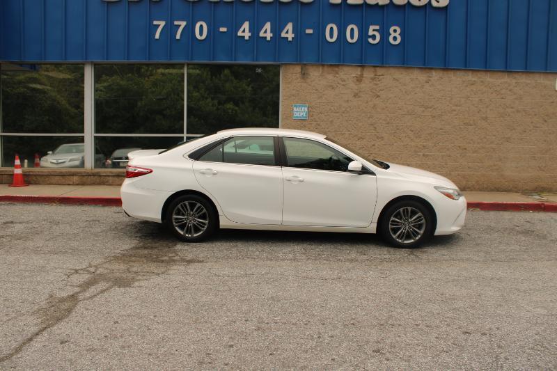 Toyota Camry XLE Auto (Natl) 2017