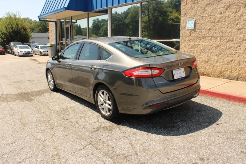Ford Fusion 4dr Sdn SE FWD 2014