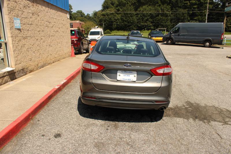 Ford Fusion 4dr Sdn SE FWD 2014