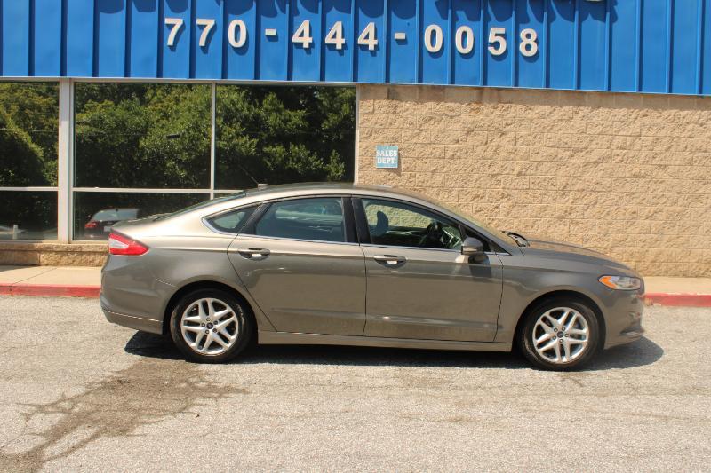 Ford Fusion 4dr Sdn SE FWD 2014