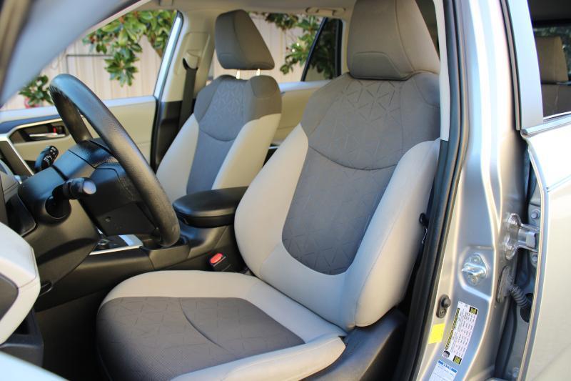 Toyota RAV4 Hybrid XLE AWD (Natl) 2021