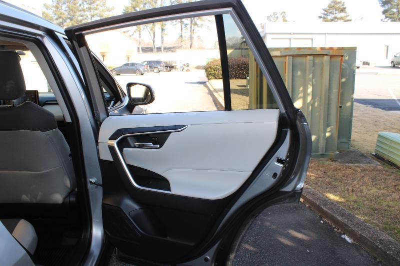 Toyota RAV4 Hybrid XLE AWD (Natl) 2021