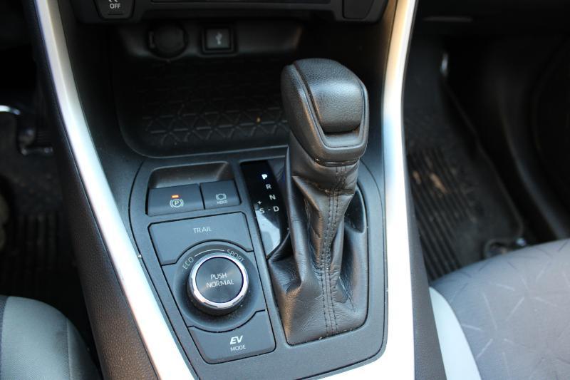 Toyota RAV4 Hybrid XLE AWD (Natl) 2021