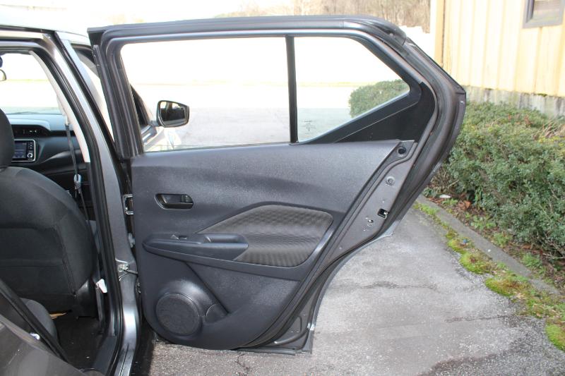 Nissan Kicks S FWD 2023