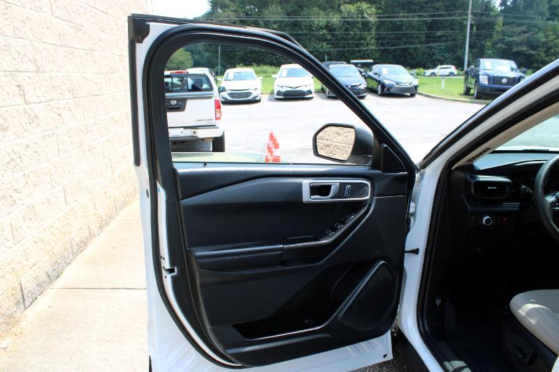 2021 Ford Explorer Base photo 13