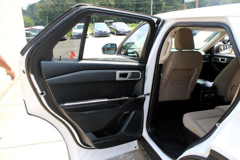 2021 Ford Explorer Base photo 14