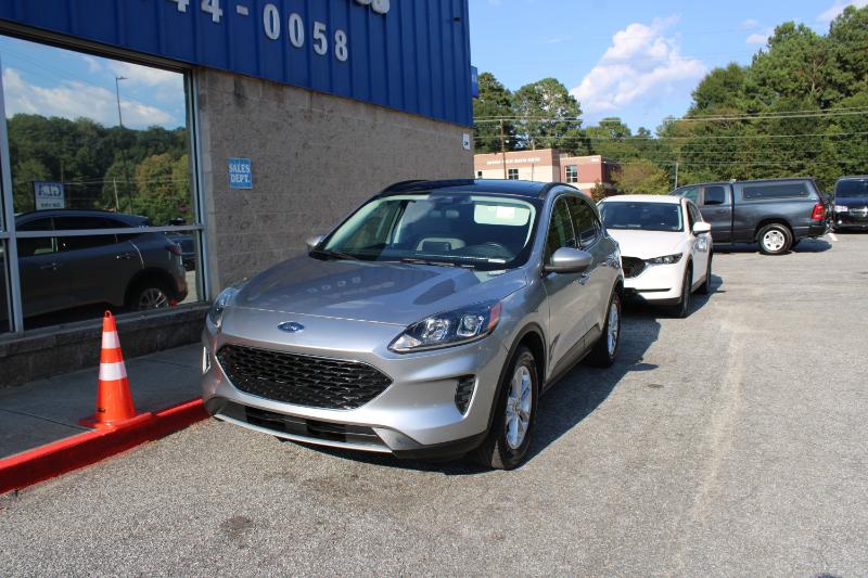 2021 Ford Escape SE photo 2