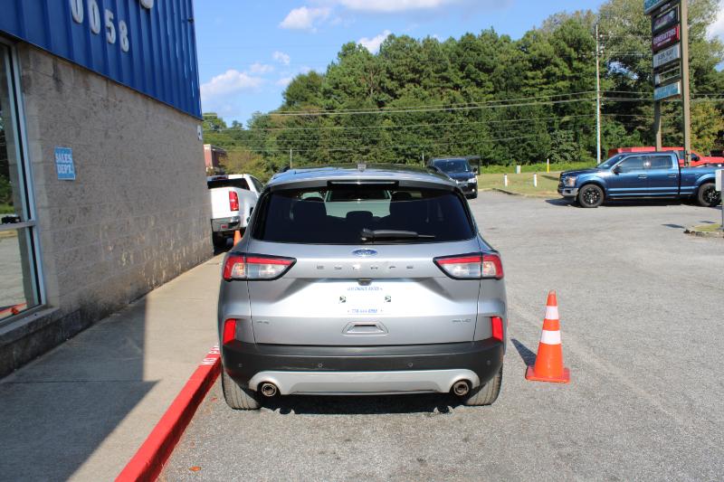 2021 Ford Escape SE photo 6