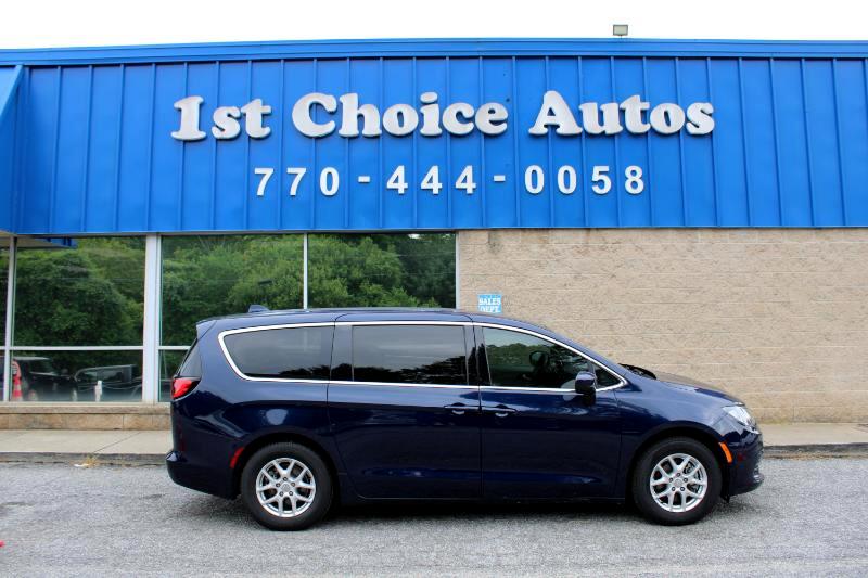 2020 Chrysler Voyager LX photo 3
