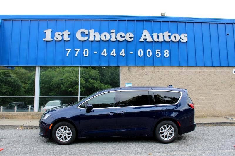 2020 Chrysler Voyager LX photo 4