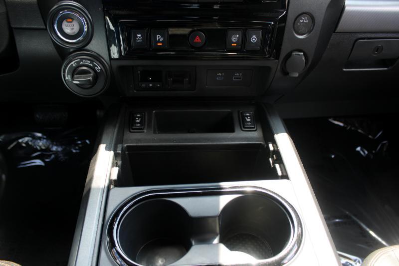 Nissan Titan 4x4 Crew Cab PRO-4X 2021