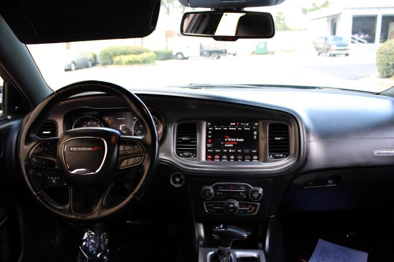 2023 Dodge Charger SXT photo 9