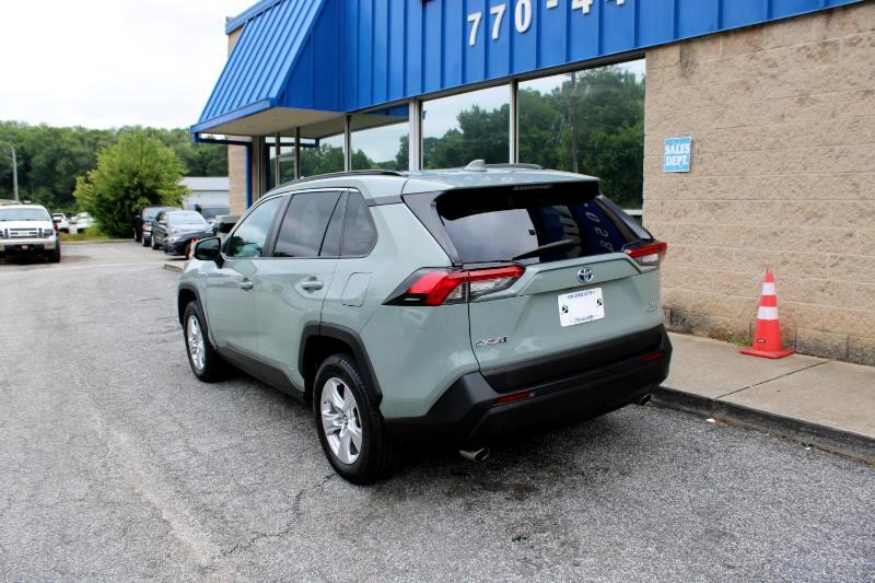2019 Toyota RAV4 Hybrid XLE photo 2