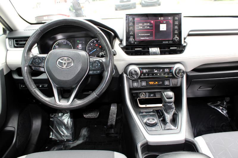 2019 Toyota RAV4 Hybrid XLE photo 5