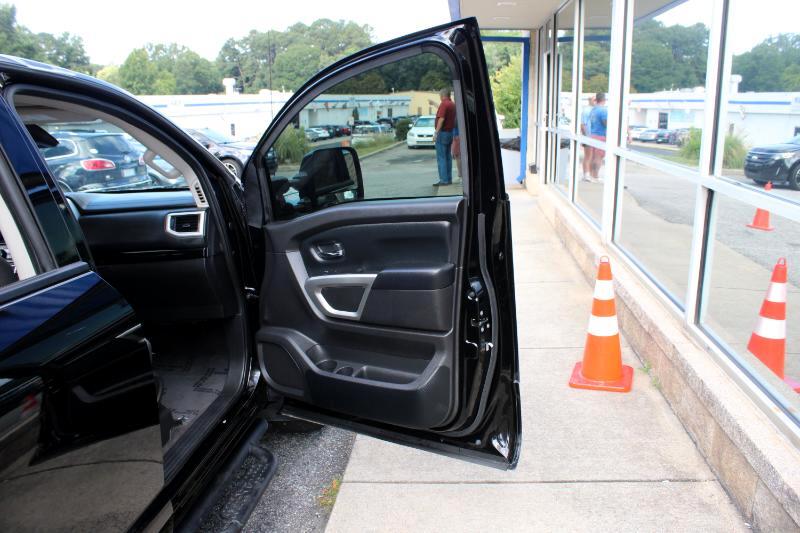 Nissan Titan 4x4 Crew Cab SV 2021