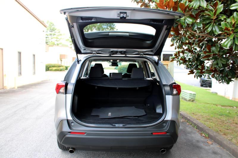 Toyota RAV4 Hybrid LE AWD (Natl) 2023