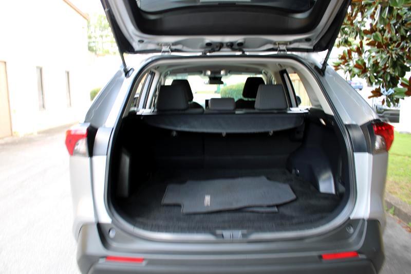 Toyota RAV4 Hybrid LE AWD (Natl) 2023