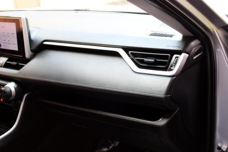 Toyota RAV4 Hybrid LE AWD (Natl) 2023