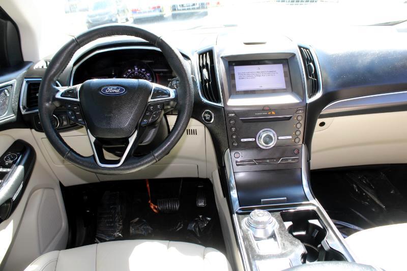 2019 Ford Edge Titanium photo 9