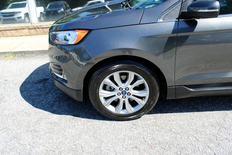 2019 Ford Edge Titanium photo 21