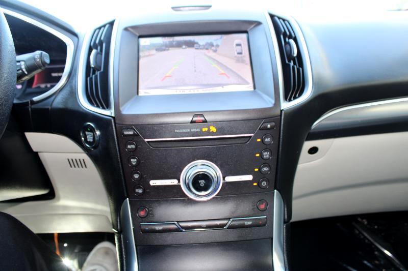 2019 Ford Edge Titanium photo 23