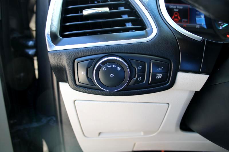 2019 Ford Edge Titanium photo 26