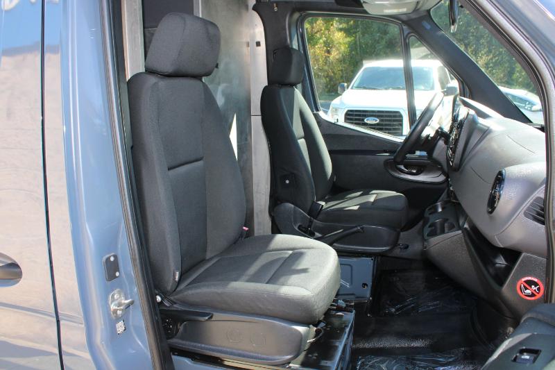 Mercedes-Benz Sprinter Van 2500 Standard Roof V6 144" RWD 2019