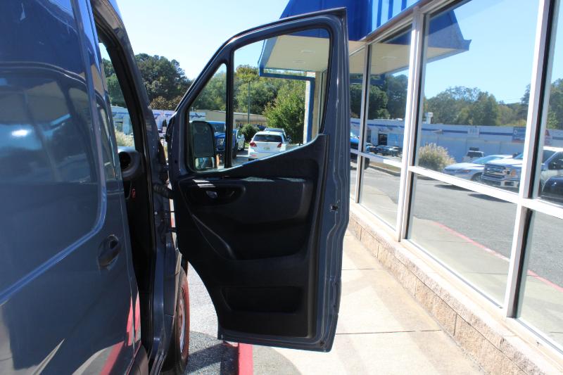 Mercedes-Benz Sprinter Van 2500 Standard Roof V6 144" RWD 2019
