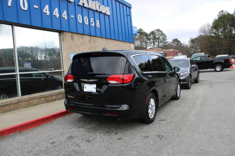 Chrysler Voyager LX FWD 2022