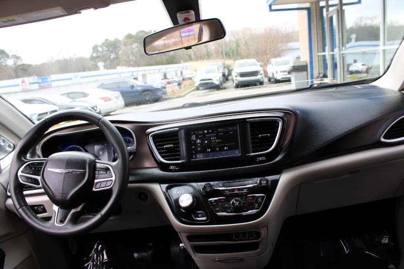 Chrysler Voyager LX FWD 2022