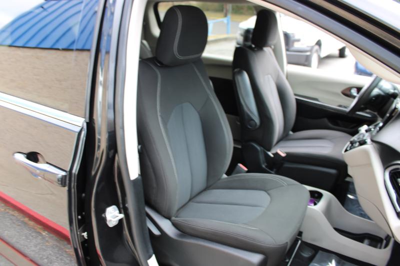 Chrysler Voyager LX FWD 2022