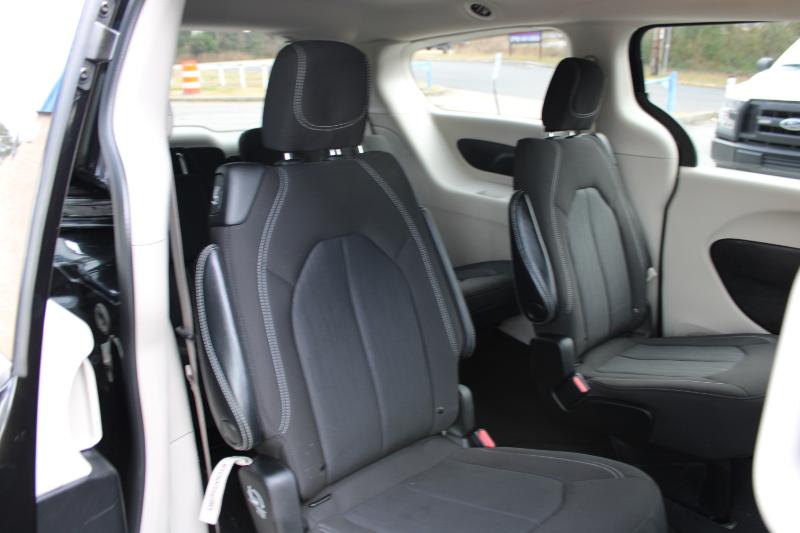 Chrysler Voyager LX FWD 2022