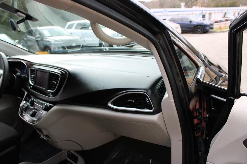 Chrysler Voyager LX FWD 2022