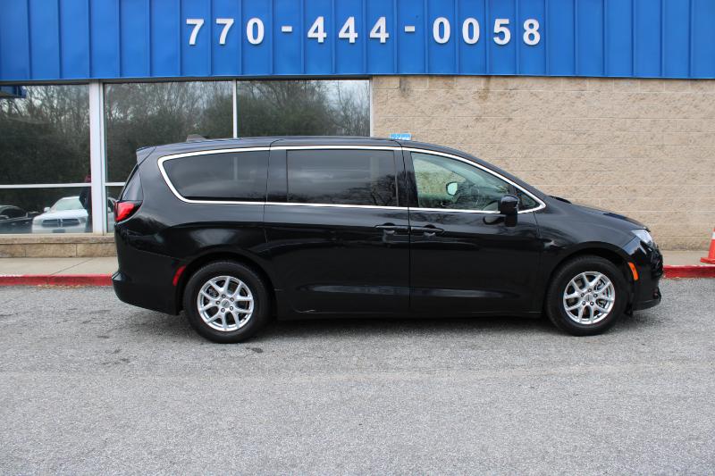 Chrysler Voyager LX FWD 2022