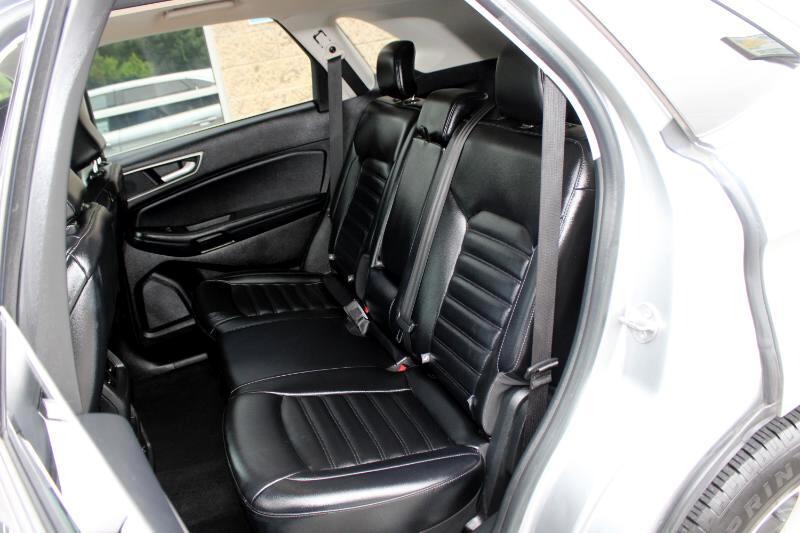 2021 Ford Edge ST-Line photo 11
