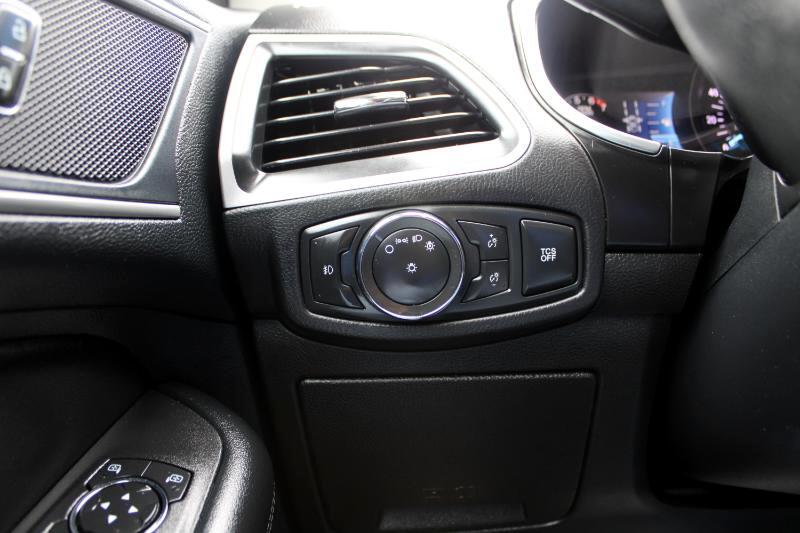 2021 Ford Edge ST-Line photo 25