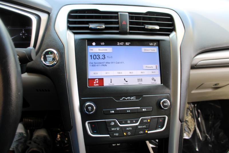 Ford Fusion SE FWD 2019