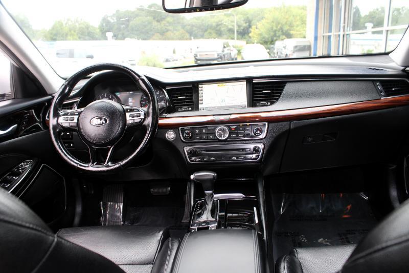 Kia Cadenza Technology Sedan 2017