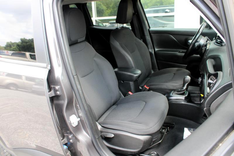2018 Jeep Renegade Latitude North Edition photo 10