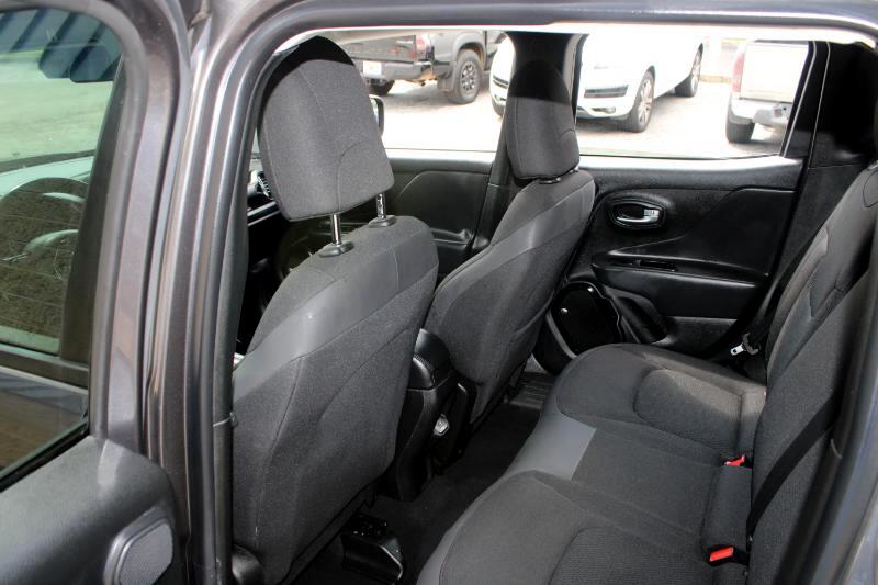 2018 Jeep Renegade Latitude North Edition photo 16