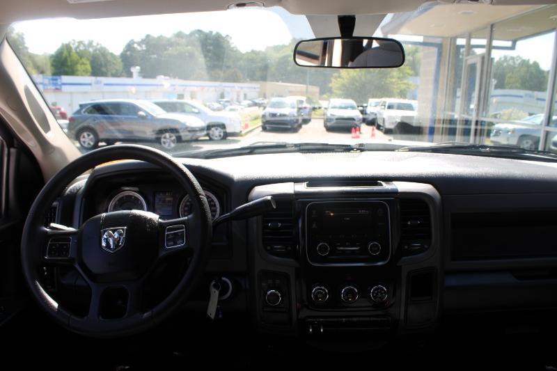 2017 Ram 2500 Tradesman photo 9