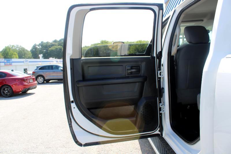 2017 Ram 2500 Tradesman photo 16