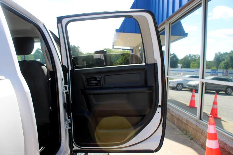 2017 Ram 2500 Tradesman photo 17
