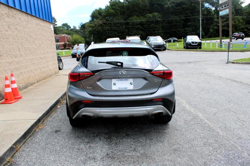 2018 Infiniti QX30 Premium photo 3