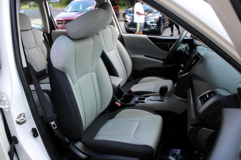 2020 Subaru Forester Base photo 9