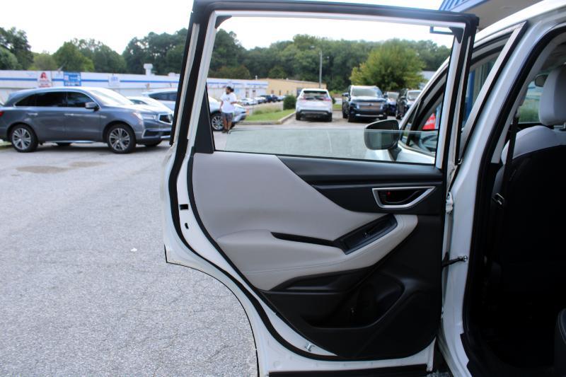 2020 Subaru Forester Base photo 18