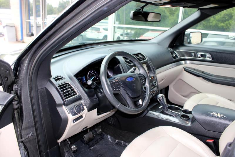 Ford Explorer XLT FWD 2019